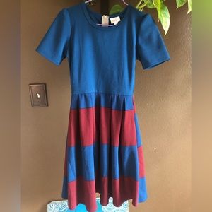 Amelia navy and burgundy